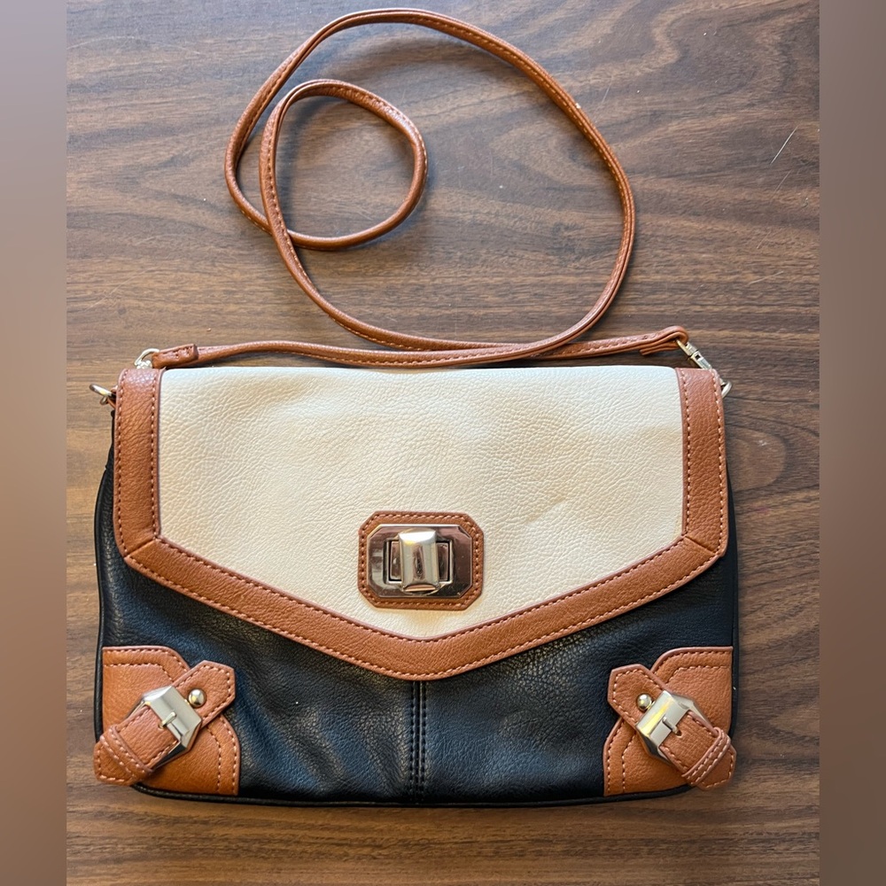 Aldo crossbody clutch purse